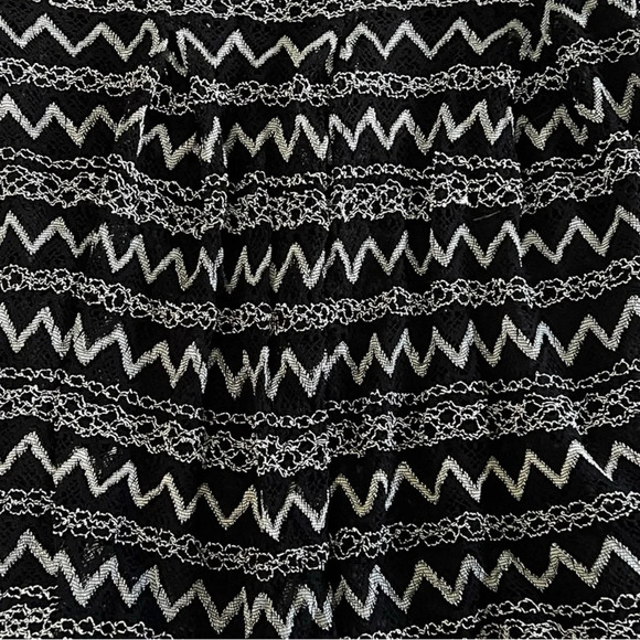Lucy Paris skirt from Bloomingdale’s chevron missoni style knit size small - Picture 4 of 4